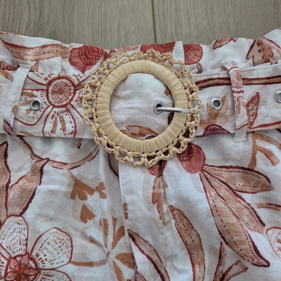 Sam Edelman Women's Kira Belted Paper Bag Shorts. - Picture 3 of 9